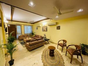 Fortune Home Service Apartment 4Bhk,D-36, Saket