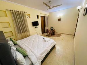 Fortune Home Service Apartment 4Bhk,D-36, Saket