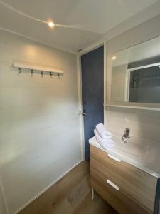 Campings Camping Les Cigales : photos des chambres