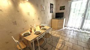 Saint Georges de Didonne - STUDIO CABINE - résidence boisée proche PLAGE