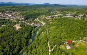 Stunning Home In Slunj