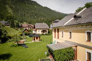 Apartment with Garden View room in Haus König