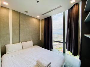 Serenity Services Apartments Vinhomes and Landmark 81