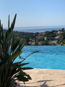 Maisons de vacances new! Villa vue mer panoramique proche plages Saint-Tropez calme parking facile piscine privee individuelle : photos des chambres