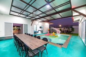 Clear98 Smile Pool Villa Sattahip