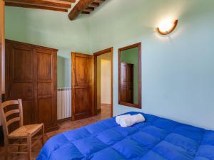 Scenic Apartment in Casole dElsa with Pool