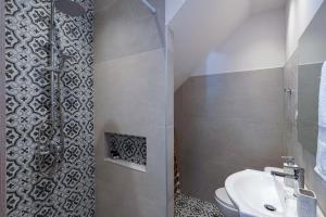 20-24 old town suite