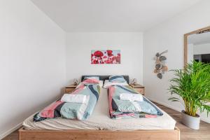 Zenit Sunrise Oasis -Garage, Balcony & Smart TV