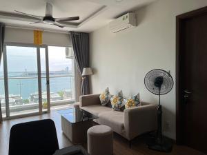 Sea Moon full Apartment - 4hvězdičkové hotely ve městě Ha Long