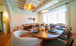 Opal Retreat - Luxury Home for 15 People