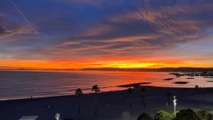 Cannes Center, minutes walk from the Palais des festivals, Beaches, La Croisette and Rue dAntibes