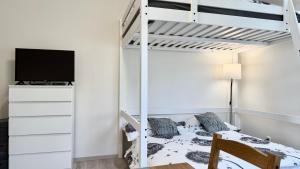 Za radnicí by Mountain ways