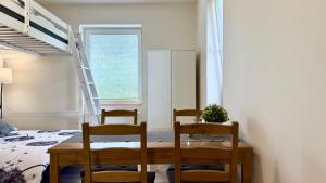 Za radnicí by Mountain ways