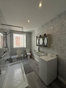 Amplio piso para 17 en pleno centro de Madrid