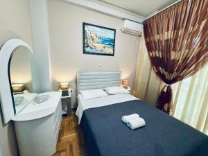 Johnnys cozy apartment in Kallithea