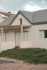 Sandown Synergy Lagoon House