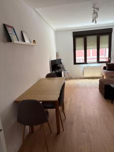 La Glicinia VUT-7355-AS