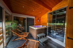 Hotels Logis Hotel Les Sapins : photos des chambres