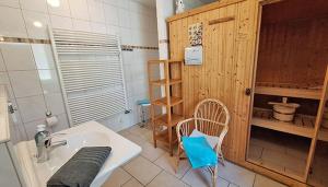 Insellicht BRINKMANNHAUS 4-Sterne - groß fast am Strand Sauna Terrasse Grill