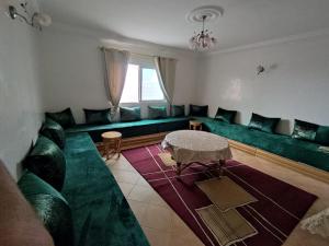 Charming Apt Pool & Beach