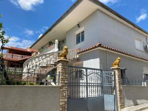 Vila Ridvani - Ubytování bez kategorie ve městě Korçë