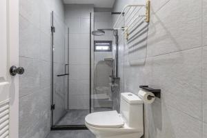 Viola & Olivia Pool villa, Beachfront Pattaya