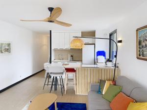 bel appartement deux pas des plages 351L