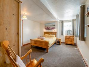 Captains Quarters - 16266