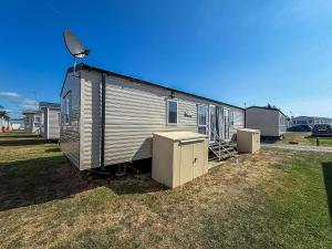 4 Berth Caravan With Unlimited Wi-Fi At Suffolk Sands Holiday Park Ref 45022B