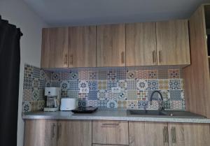 Traflor Termhouse Grayscale