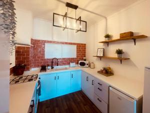 Stunning seafront apartment