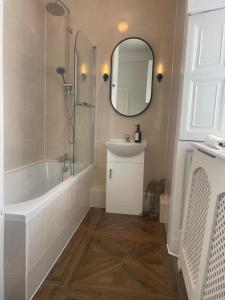 Stunning seafront apartment