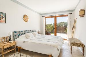 Villa exclusiva frente al mar con jardin y piscina