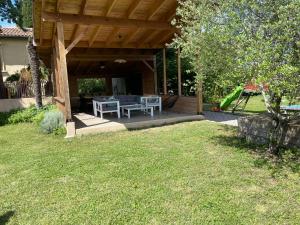 Maisons de vacances Grande maison de charme avec piscine au coeur des vergers et vignobles : photos des chambres