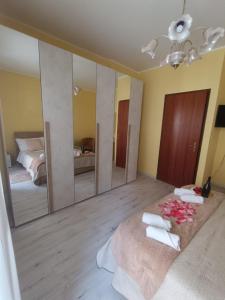 Via San Vincenzo, 21