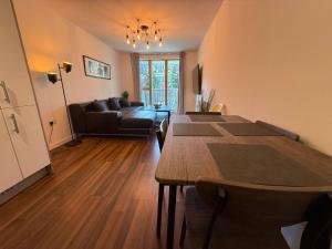 Homey and Secure apartment - Wembley Stadium!