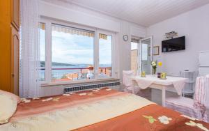 Studio apartment Karla with beautiful Sea view