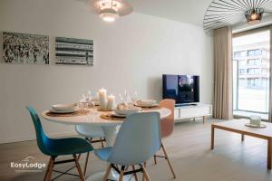 MARIE - Nieuw appartement vlakbij het strand met terras en privégarage