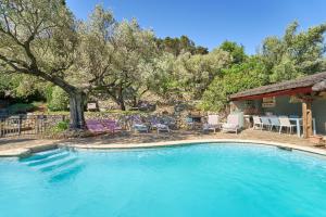 Charme provençal Les amandiers piscine et animaux