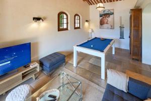 Maisons de vacances Charme provencal Les amandiers piscine et animaux : photos des chambres