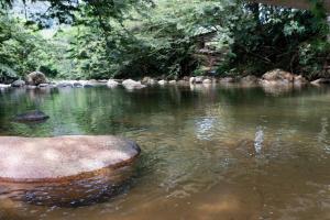 Habitación para 3 con acceso al rio y baño privado en San Rafael Antioquia