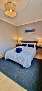 Canal View 3 bed Flat - Little Venice!