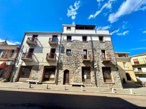 Village Center Apartments img50