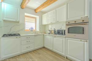 Blue Horizon - beautiful terrace with grill