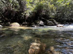 Habitación para 4 con acceso al rio baño privado y wifi San Rafael Antioquia