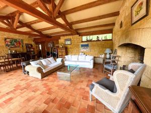 Maisons de vacances Les champs d-Hermier avec Piscine : photos des chambres