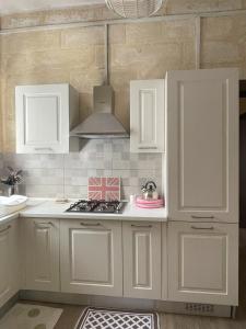 Room for 3 in Hamrun- ideal for students, family or vacation