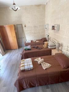 Room for 3 in Hamrun- ideal for students, family or vacation