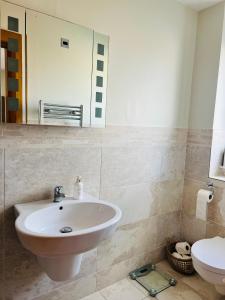 Portrush Town Centre, Luxury Apartment, Sea Views, Balcony, Secure Parking
