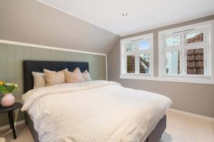 DINBNB Apartments l 400m to Bryggen l Luxury l BergenHouse l Fireplace
